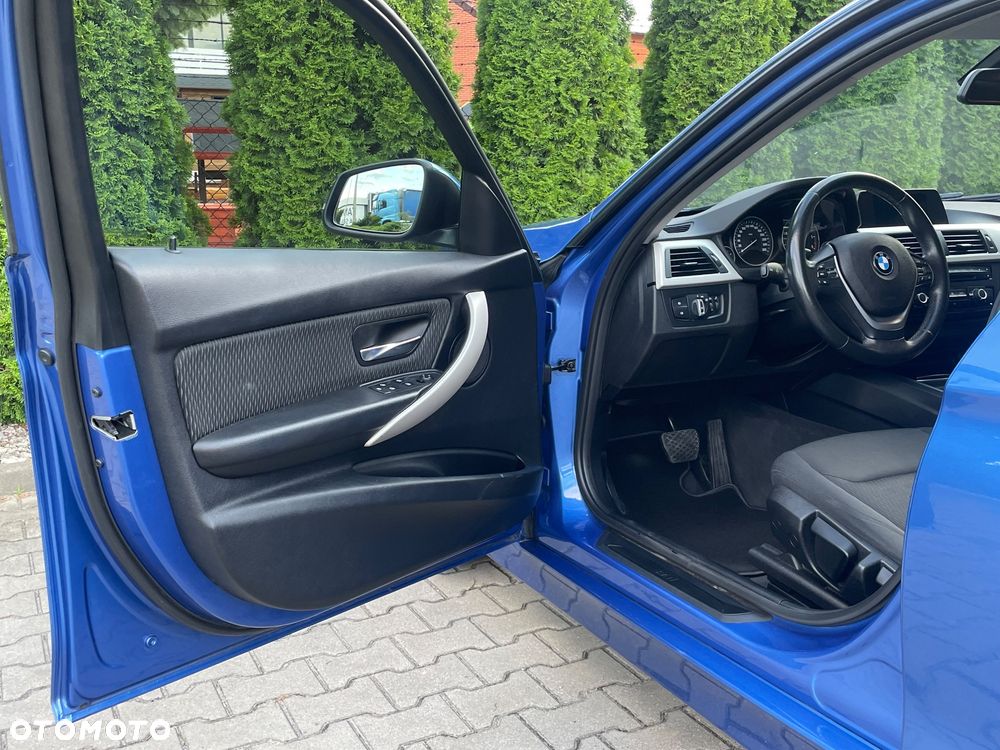 BMW Seria 3 320d Efficient Dynamics Luxury Line Purity sport - 17