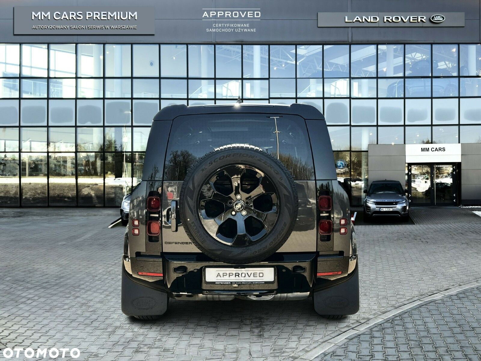 Land Rover Defender - 9