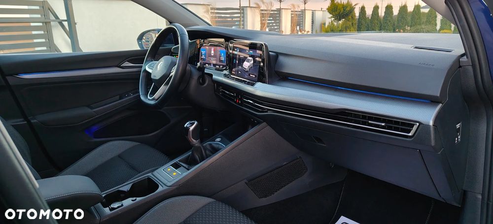 Volkswagen Golf - 25