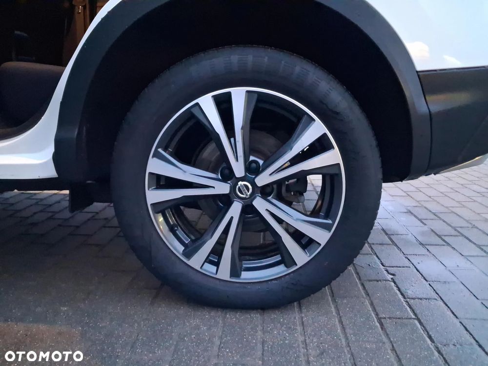 Nissan Qashqai 1.3 DIG-T N-Connecta DCT - 18