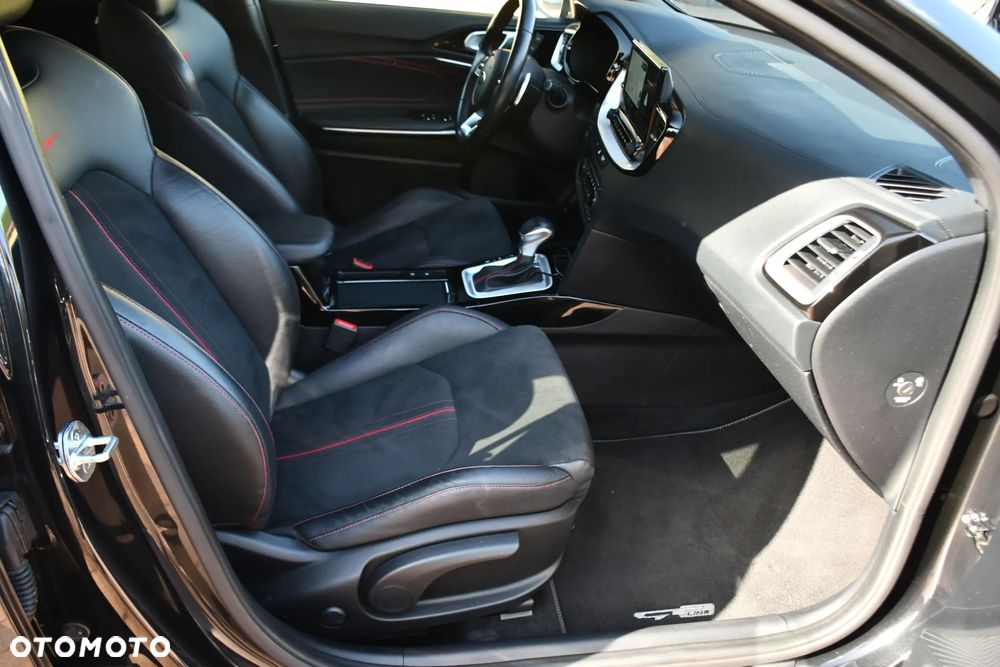 Kia ProCeed - 26
