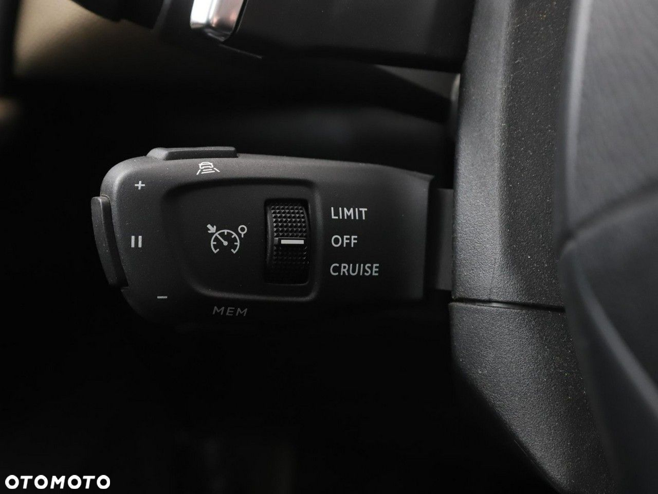 DS Automobiles DS 3 Crossback 1.2 PureTech So Chic - 33