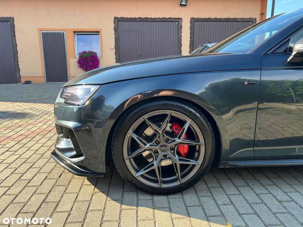 Audi A4 Avant 2.0 TDI Quattro S tronic - 14