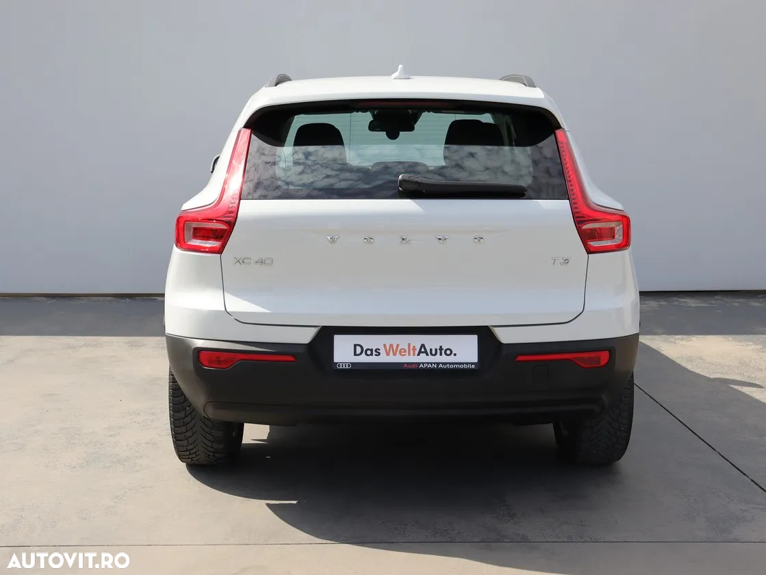 Volvo XC 40 T3 AT8 Momentum - 4
