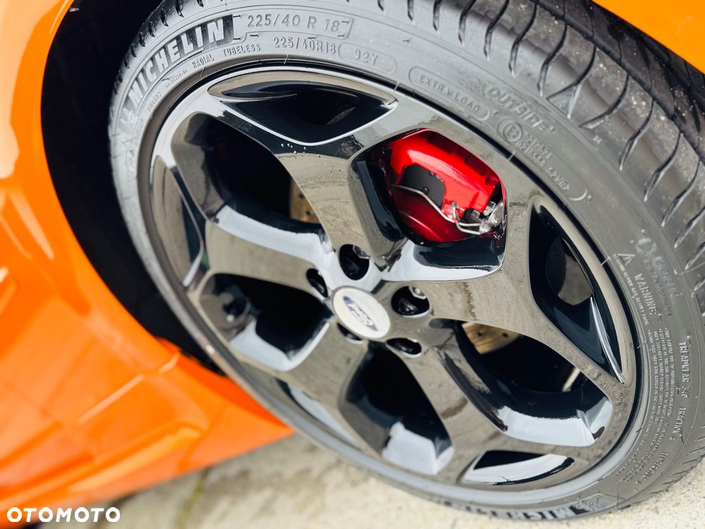 Ford Focus ST - 13