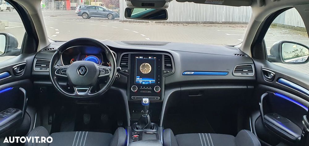 Renault Megane TCe 160 GPF GT LINE - 3