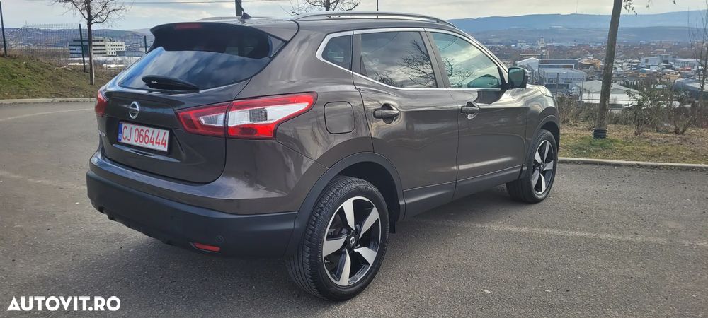 Nissan Qashqai 1.6 DCI Xtronic TEKNA - 6