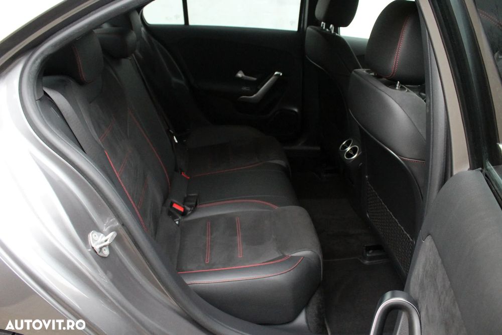 Mercedes-Benz A 180 d 7G-DCT AMG Line - 8