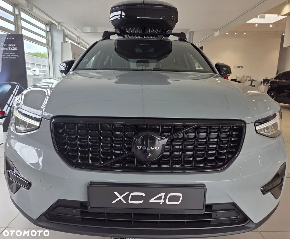 Volvo XC 40 B4 AWD Plus Dark - 13