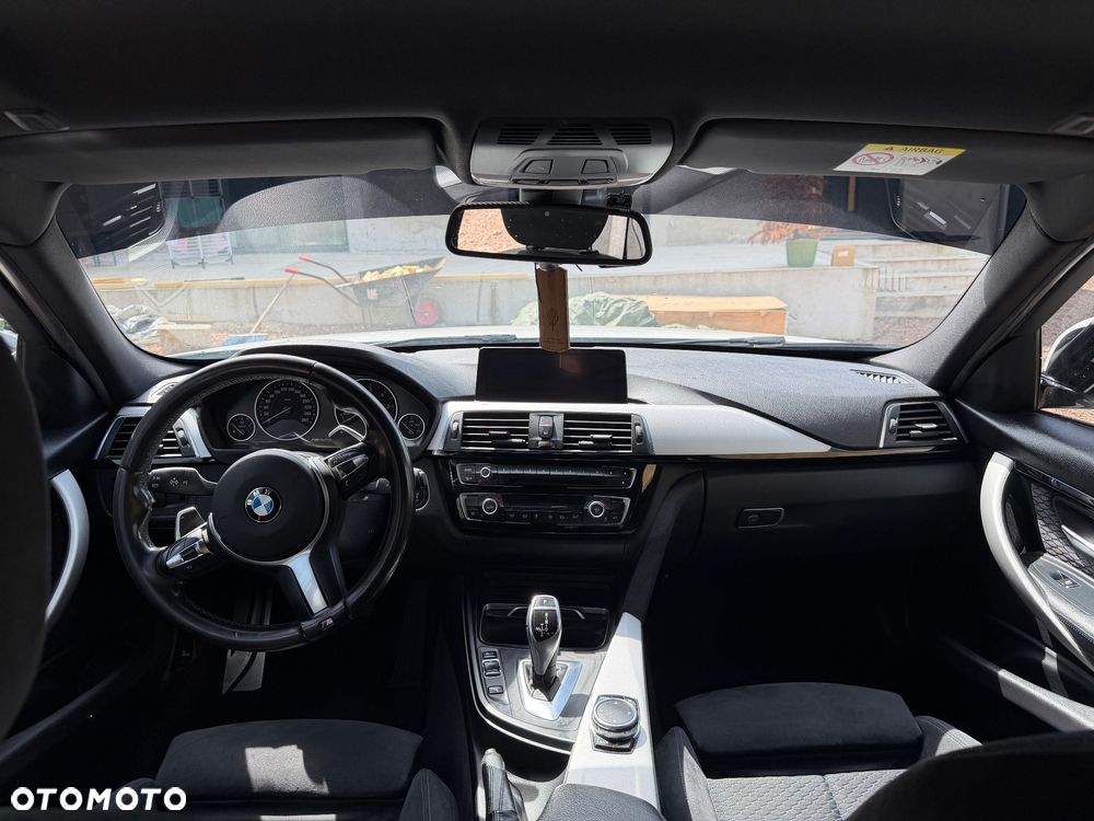 BMW Seria 3 320d xDrive M Sport - 8