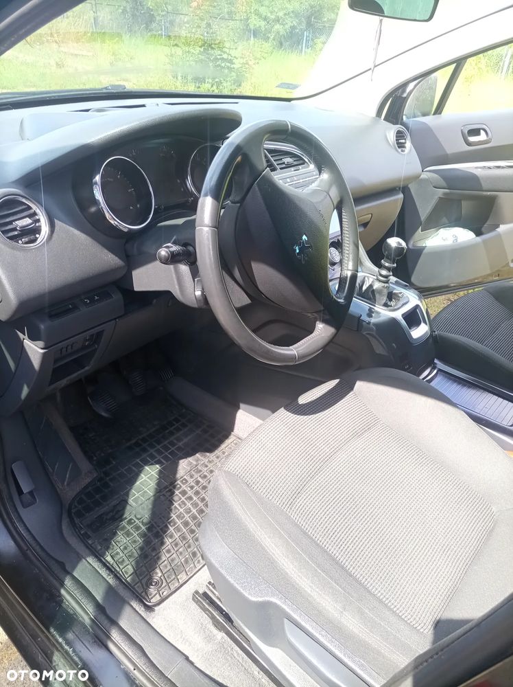 Peugeot 5008 HDI FAP 110 Family - 12