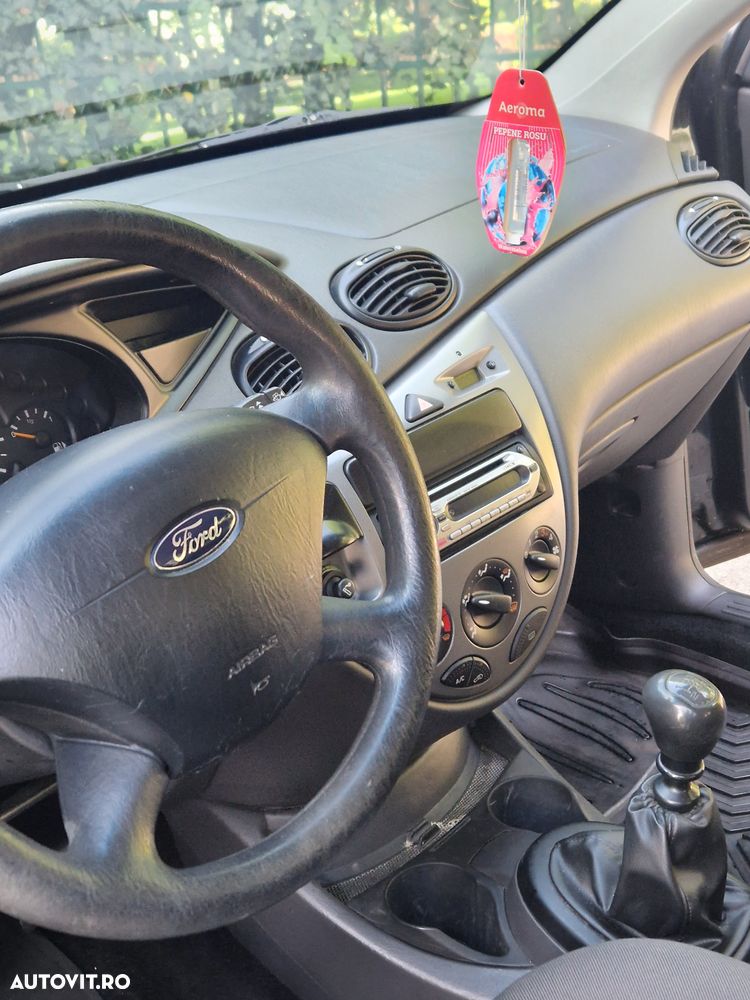 Ford Focus 1.8TDDI - 8