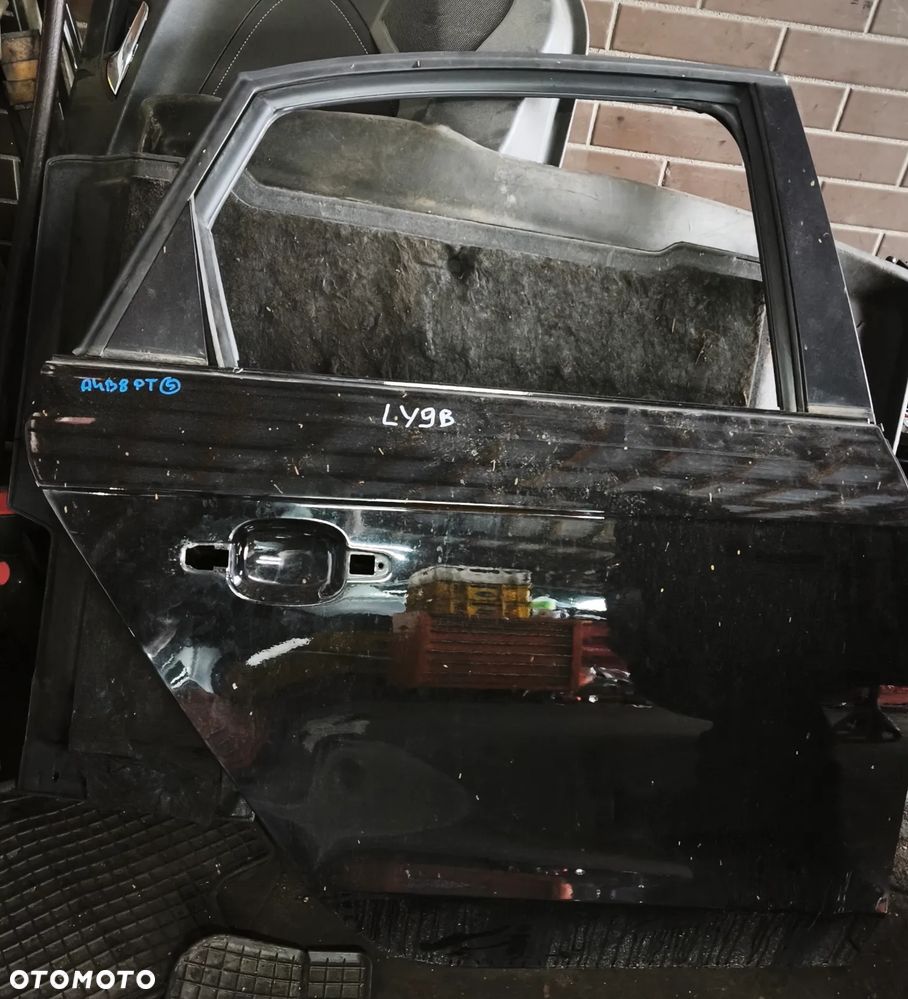 AUDI A4 B8 08r SEDAN DRZWI PRAWY TYŁ PRAWE TYLNE GOŁE LY9B - 1