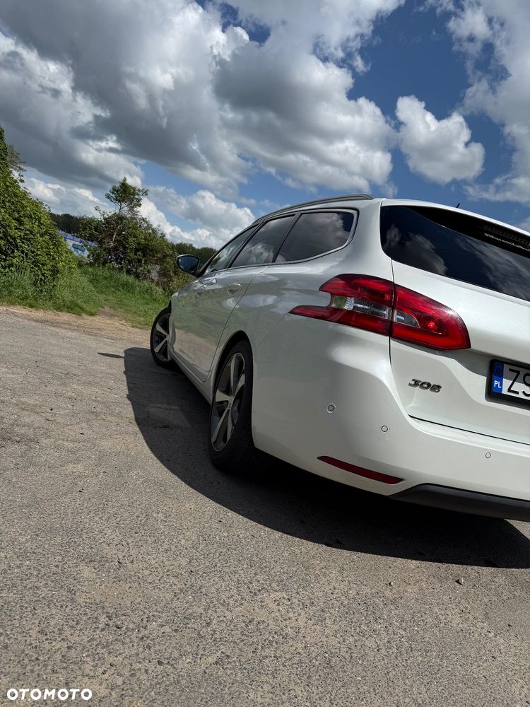 Peugeot 308 1.2 PureTech Allure S&S - 13