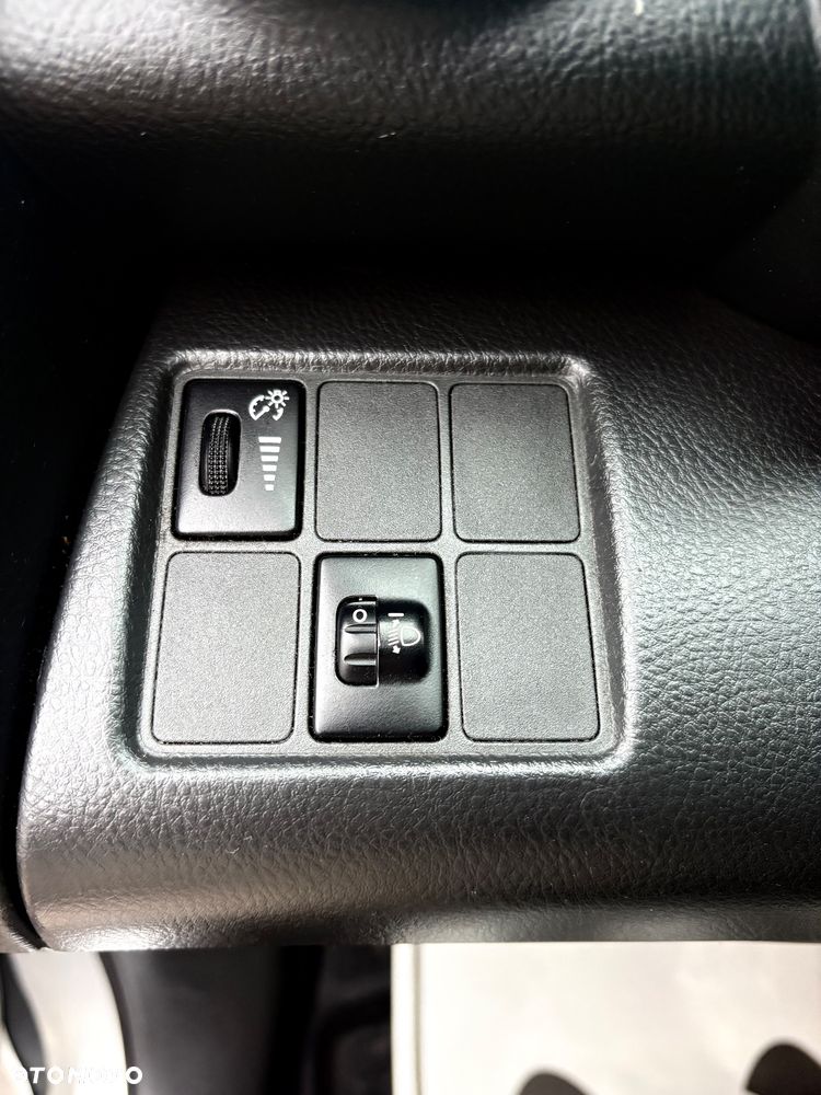 Toyota RAV4 2.2 D-4D Prestige - 26