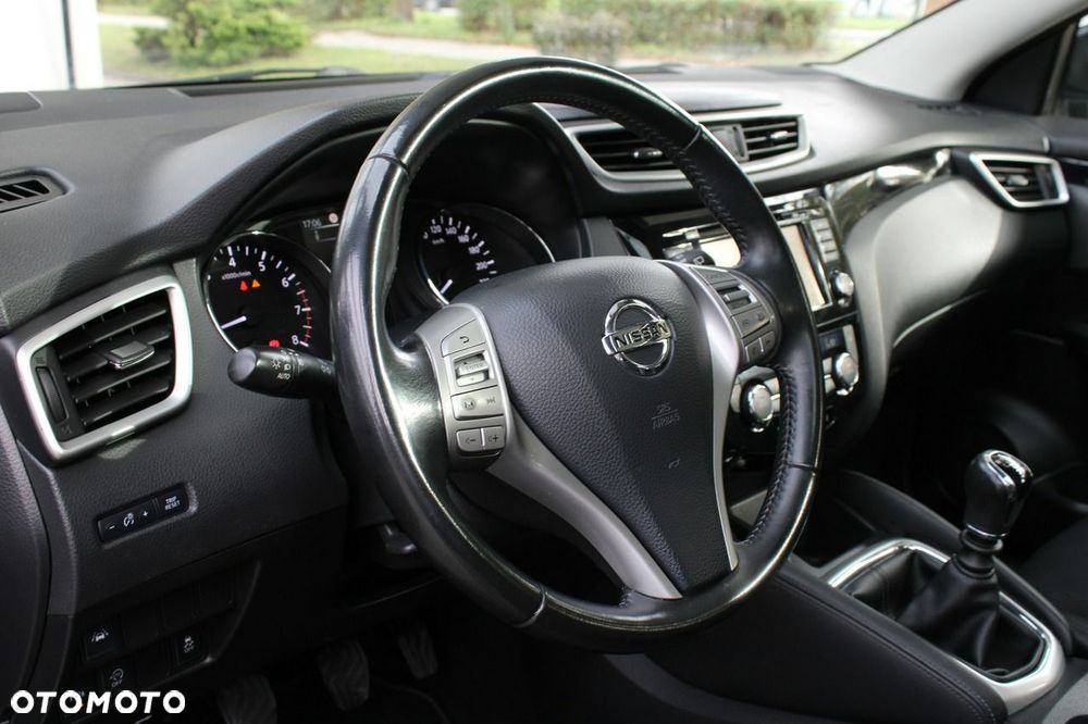 Nissan Qashqai 1.6 DIG-T N-Connecta - 24