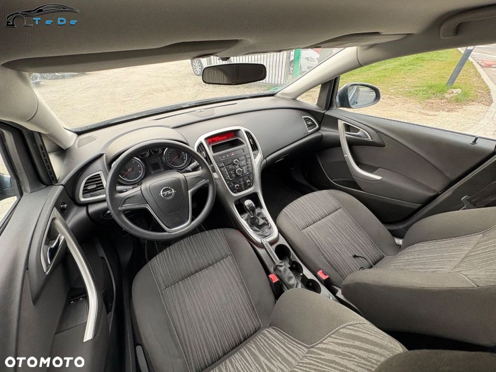 Opel Astra 2.0 CDTI DPF Cosmo - 22