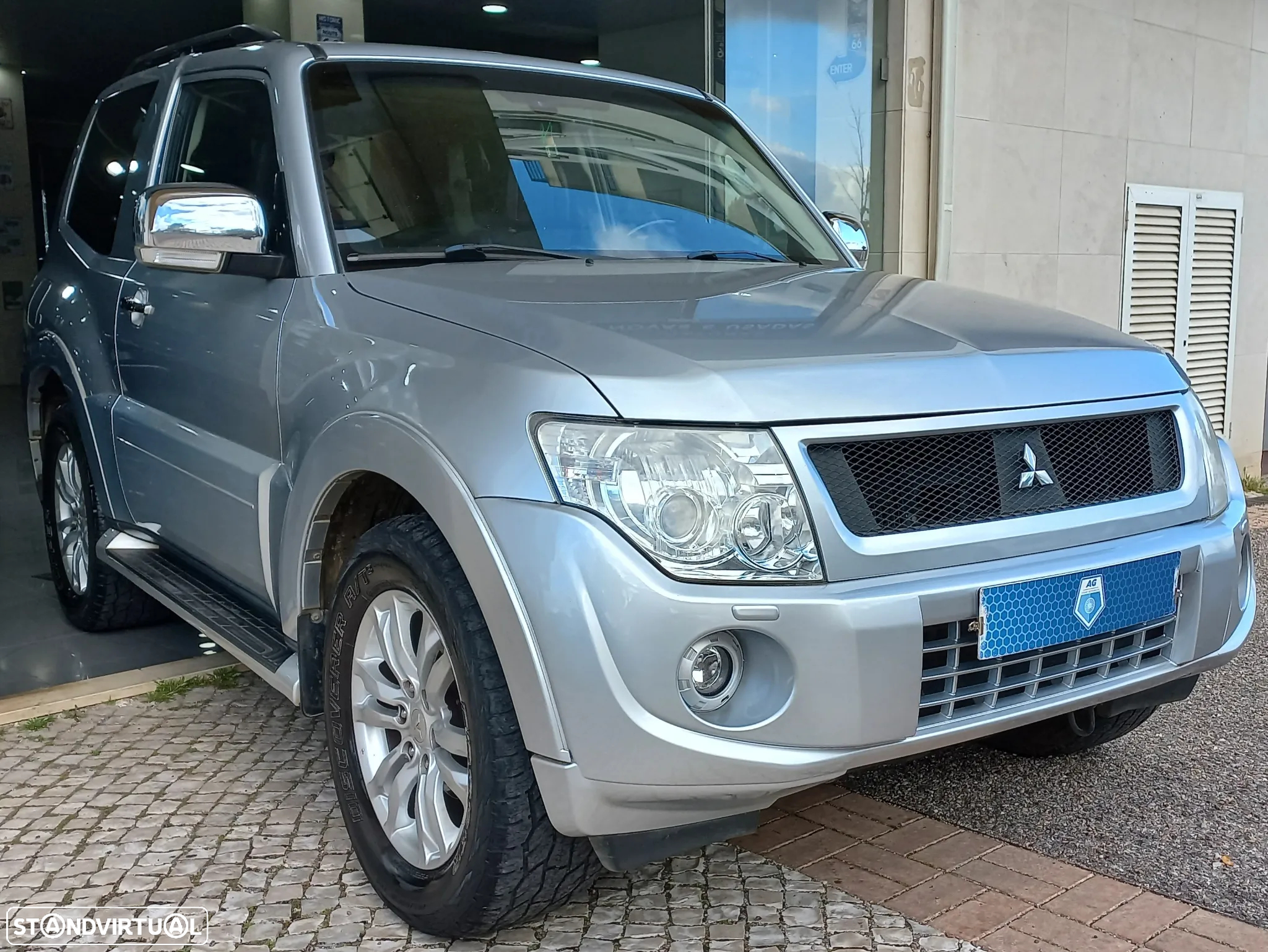Mitsubishi Pajero 3.2 DI-D Instyle Navi AT - 2