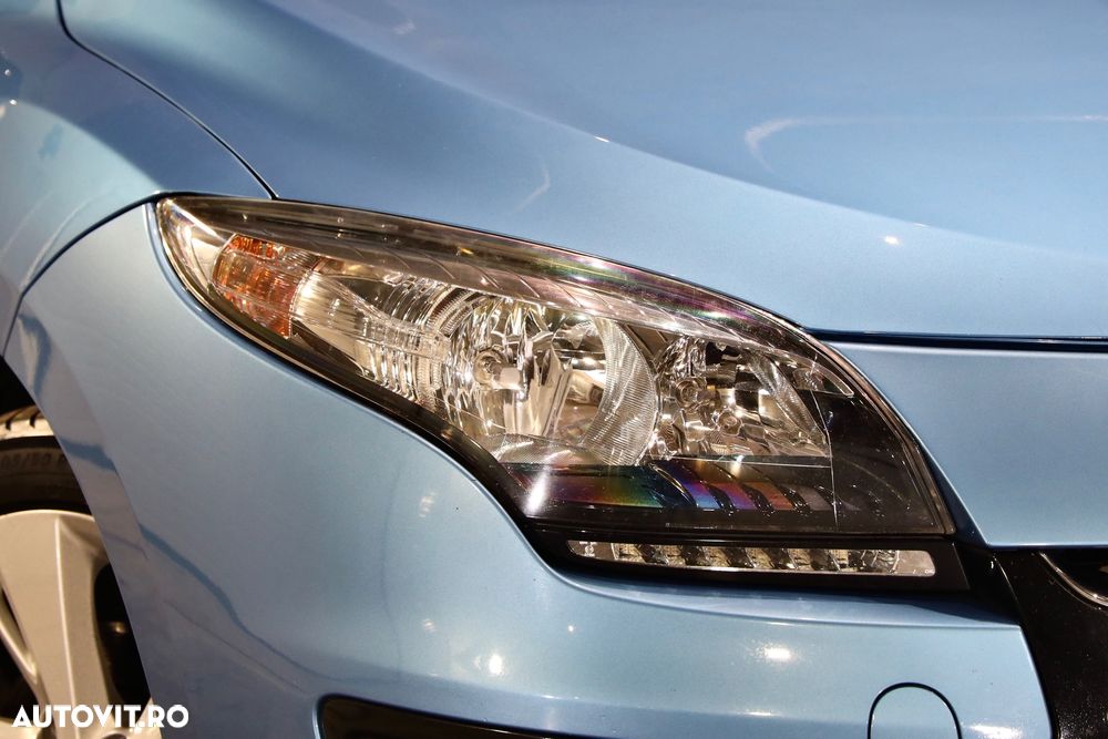 Renault Megane ENERGY dCi 110 Start & Stop Bose Edition - 33