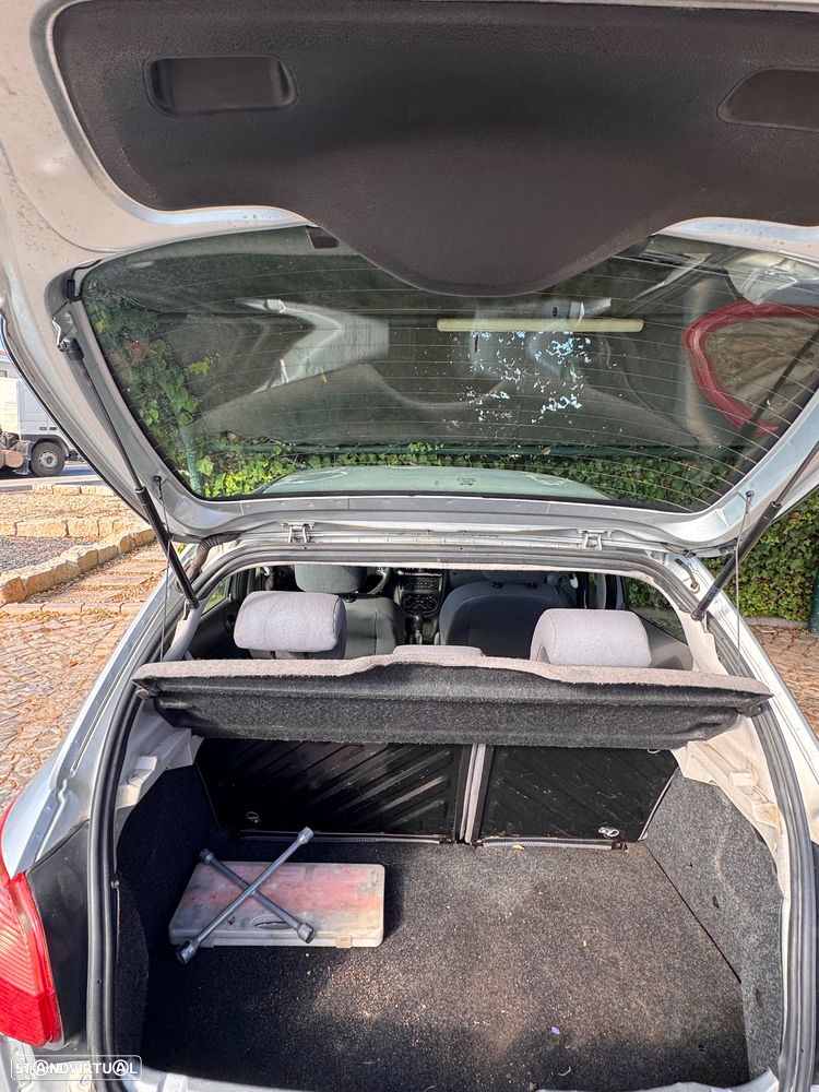 Peugeot 206 - 13