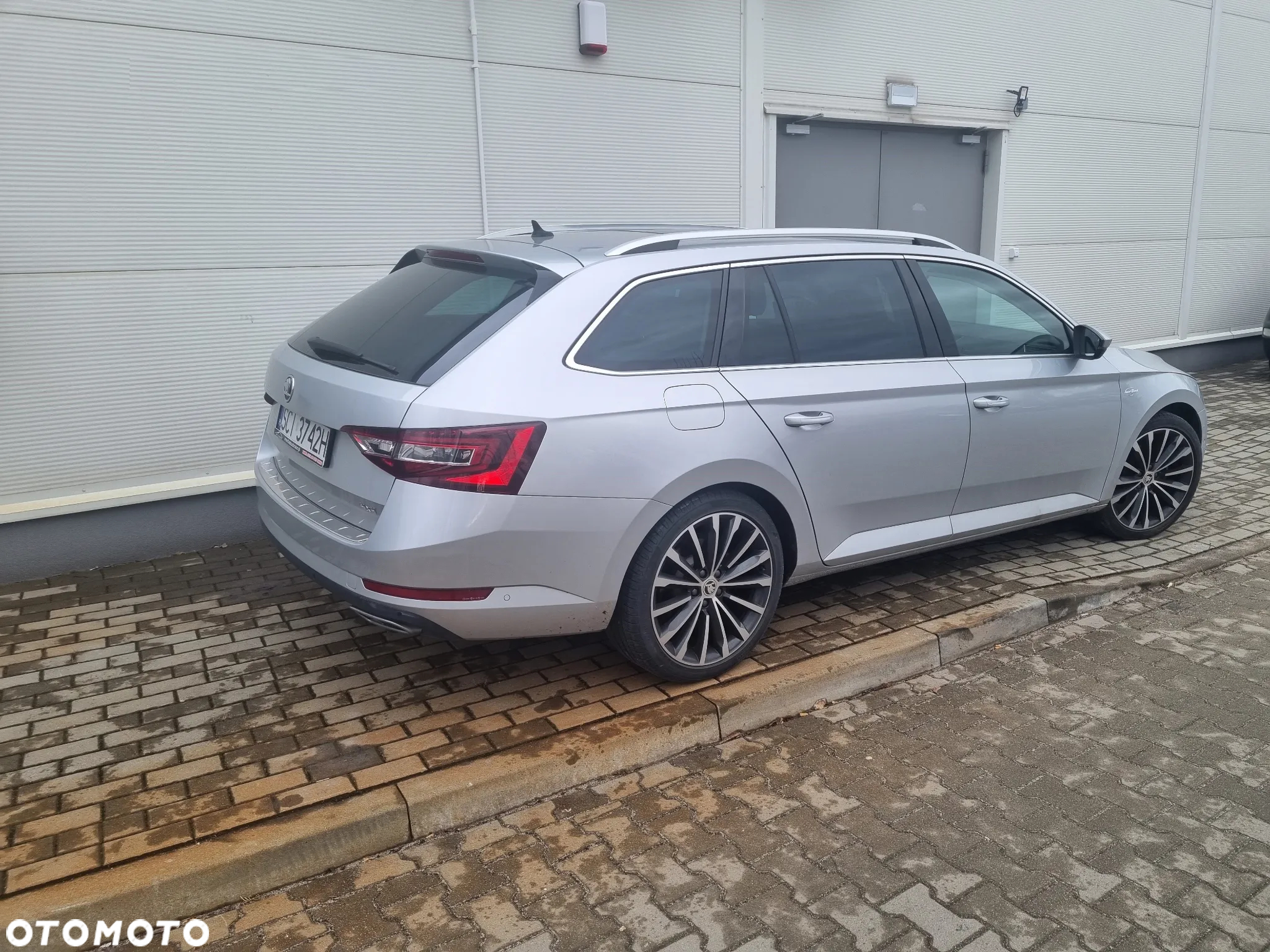Skoda Superb 2.0 TDI 4x4 DSG L&K - 7