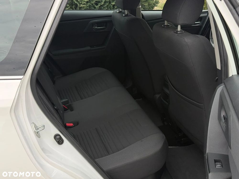 Toyota Auris - 14