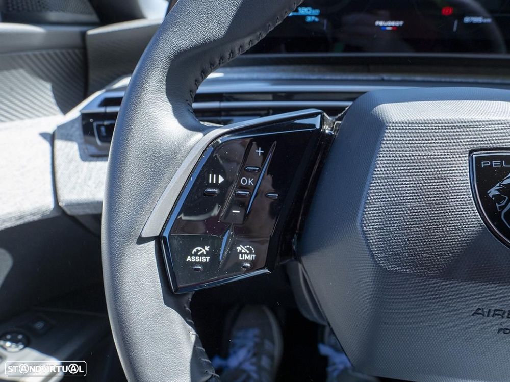 Peugeot E-3008 73 kWh Allure - 29