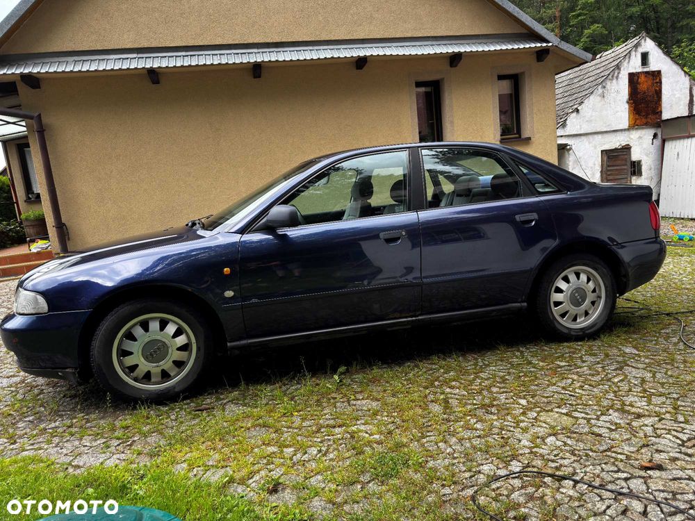 Audi A4 Limousine - 2
