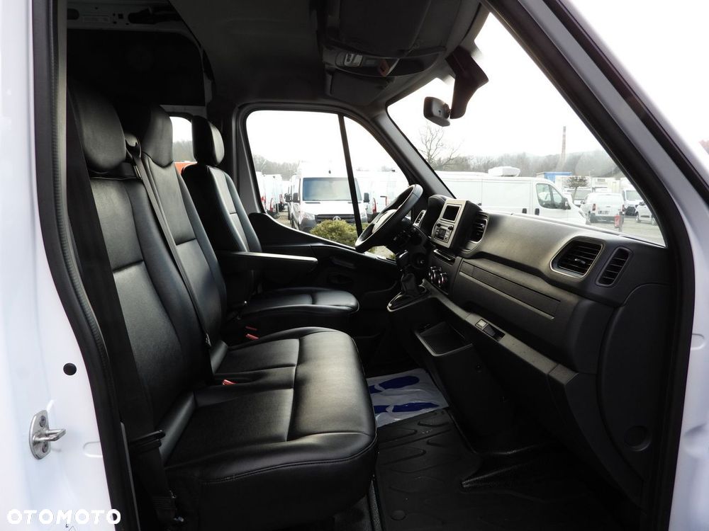 Renault MASTER FURGON BRYGADÓWKA 7 MIEJSC TEMPOMAT LEDY KLIMATYZACJA  145KM - 31