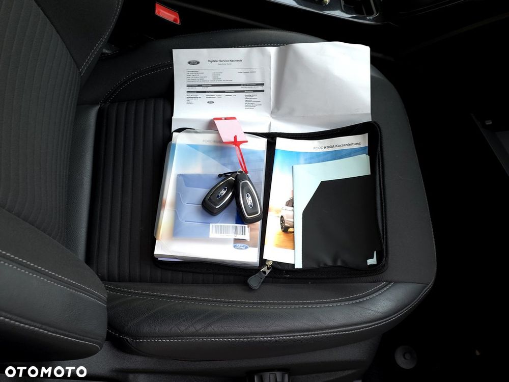 Ford Kuga 2.0 TDCi FWD Titanium - 37