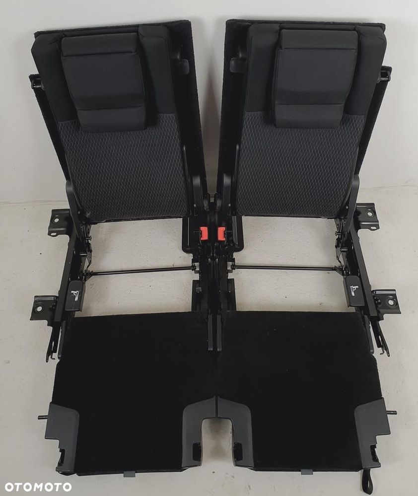 FOTELE III RZĄD LAND ROVER DISCOVERY IV L319 0 - 7