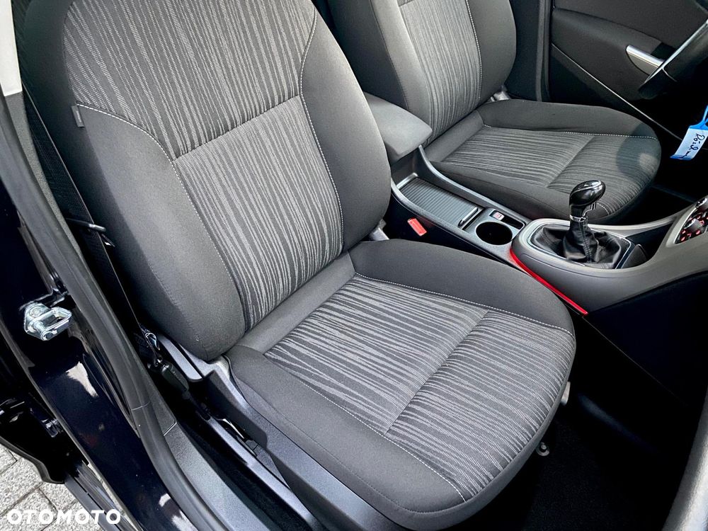 Opel Astra 1.4 Turbo Edition - 19