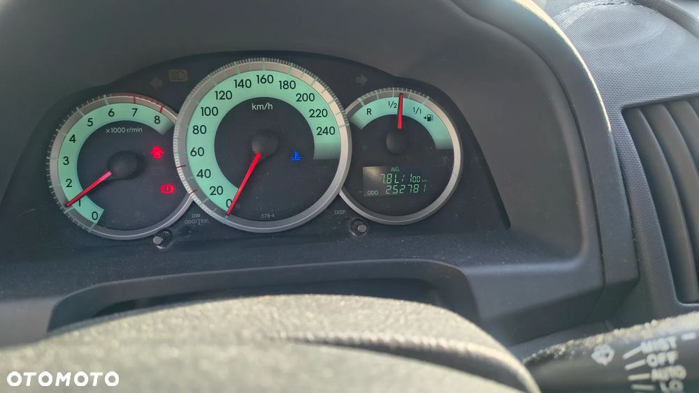 Toyota Corolla Verso 1.8 Sol + 7os - 7