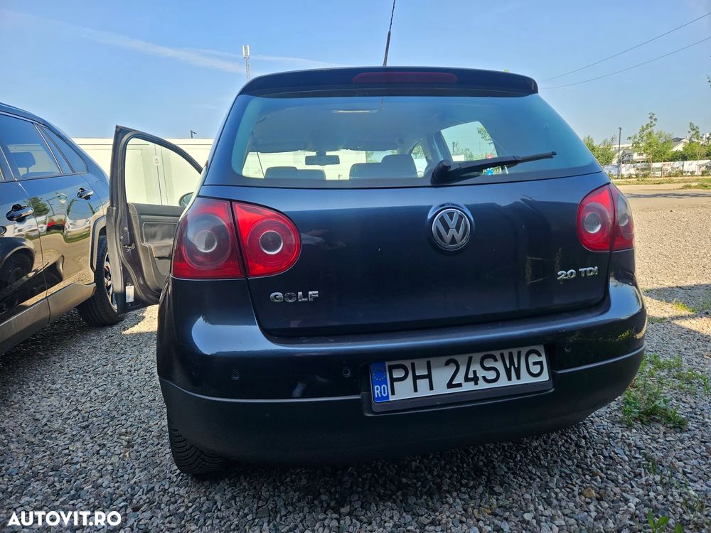 Volkswagen Golf 2.0 TDI DSG Trendline - 9