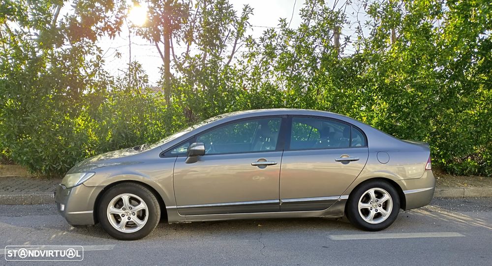 Honda Civic 1.3 DSI i-VTEC Hybrid Confort - 3