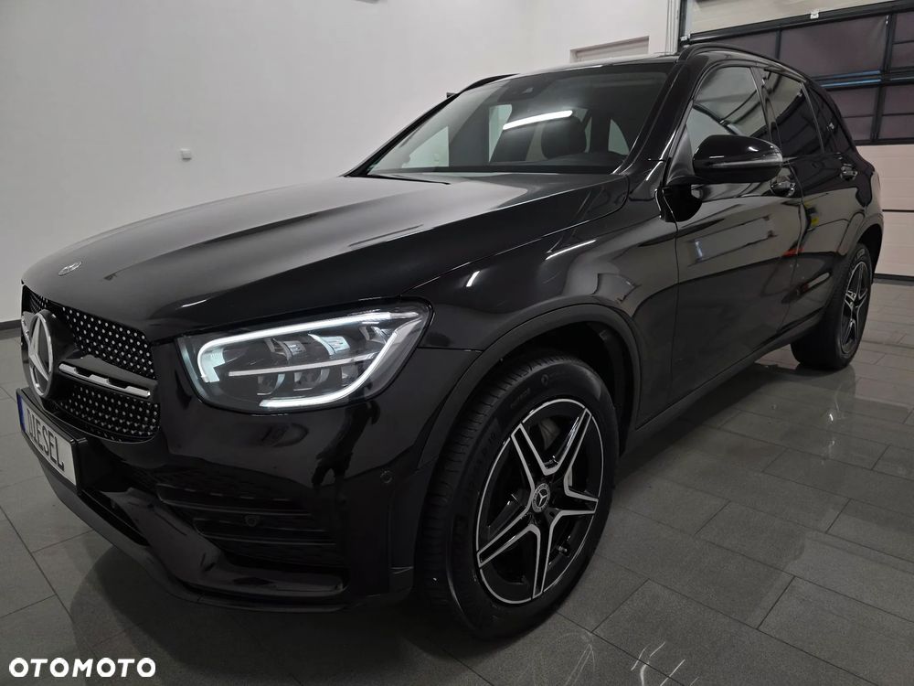 Mercedes-Benz GLC 300 d 4Matic 9G-TRONIC AMG Line Plus - 2