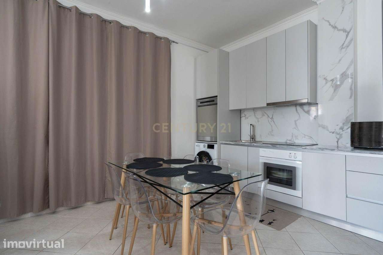 2 Lojas transformadas num Apartamento T2 - Grande imagem: 5/21