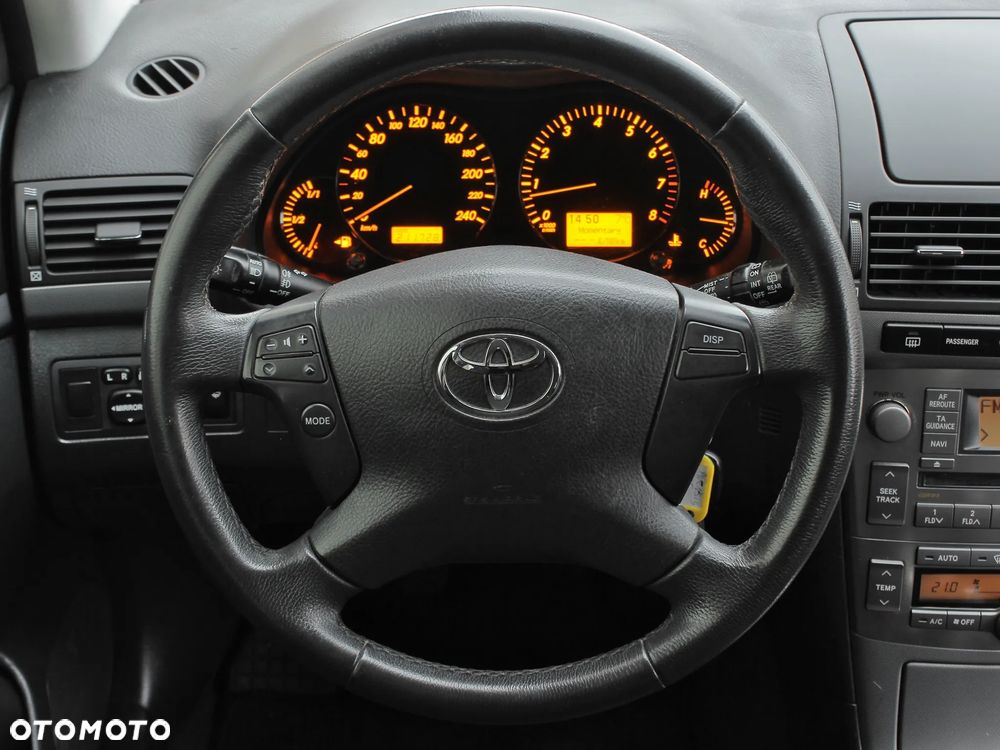 Toyota Avensis 1.8 VVT-i Sol Premium - 22