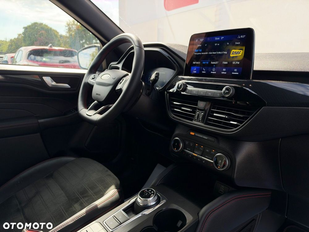 Ford Kuga 2.5 FHEV AWD ST-Line X - 32