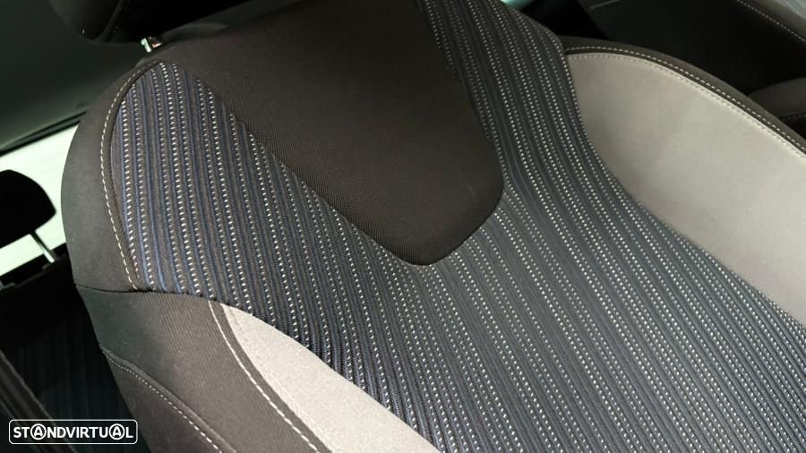 Opel Crossland X 1.2 S&S Auto 120 Anos - 27