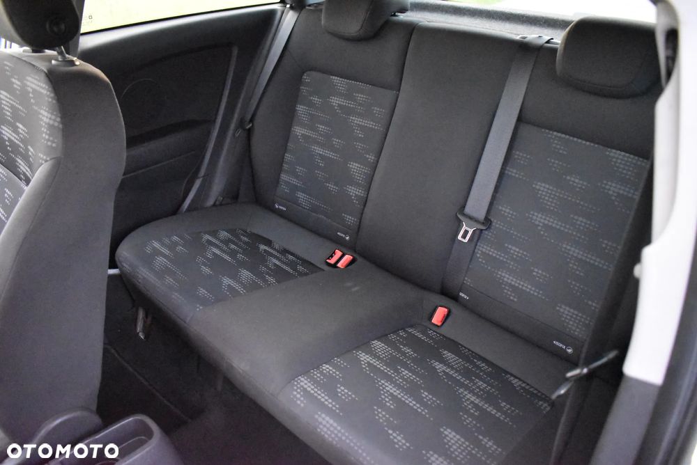 Opel Corsa - 18