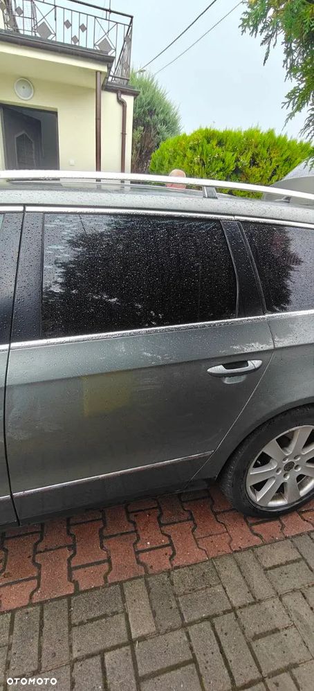 Volkswagen Passat - 4