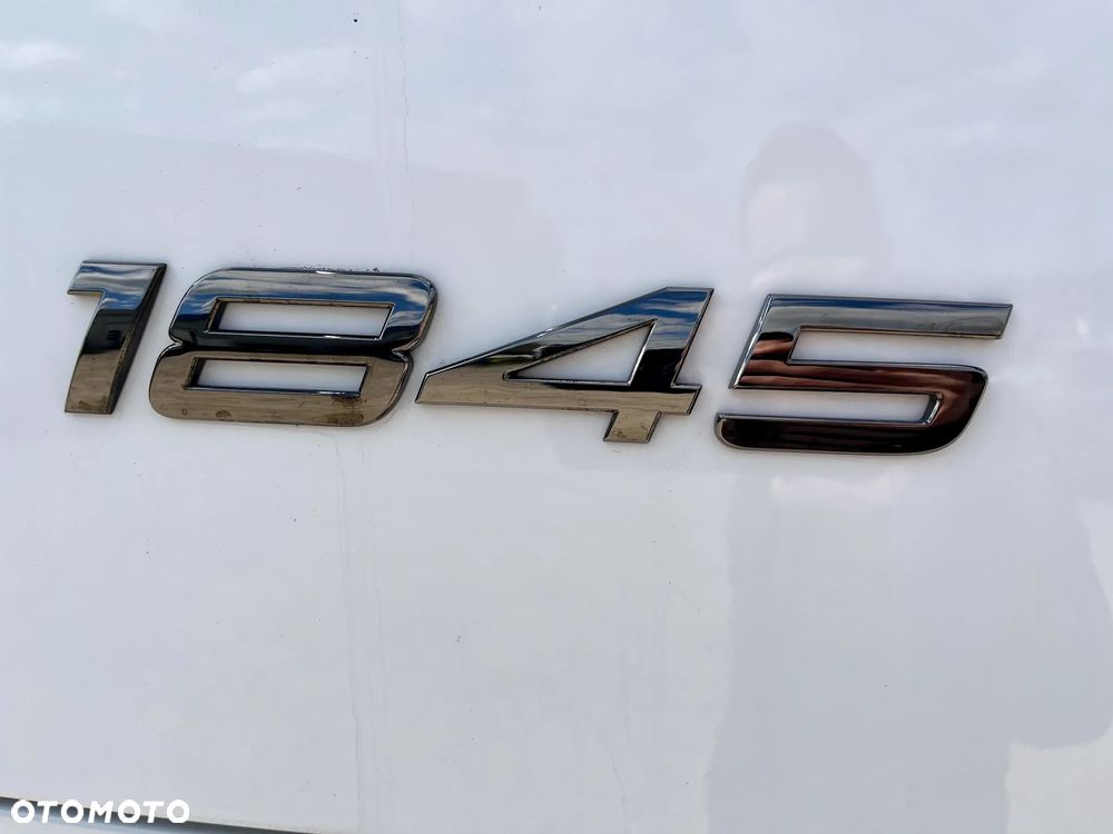 Mercedes-Benz Actros - 9