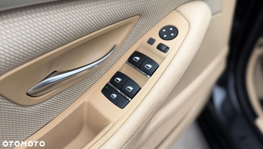 BMW Seria 5 - 35