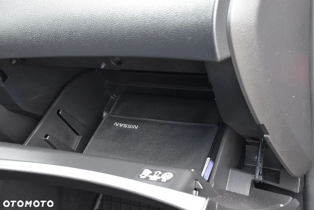 Nissan X-Trail - 40