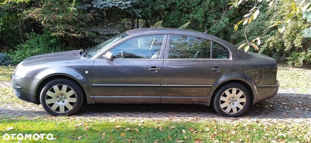 Skoda Superb 2003 photo 2