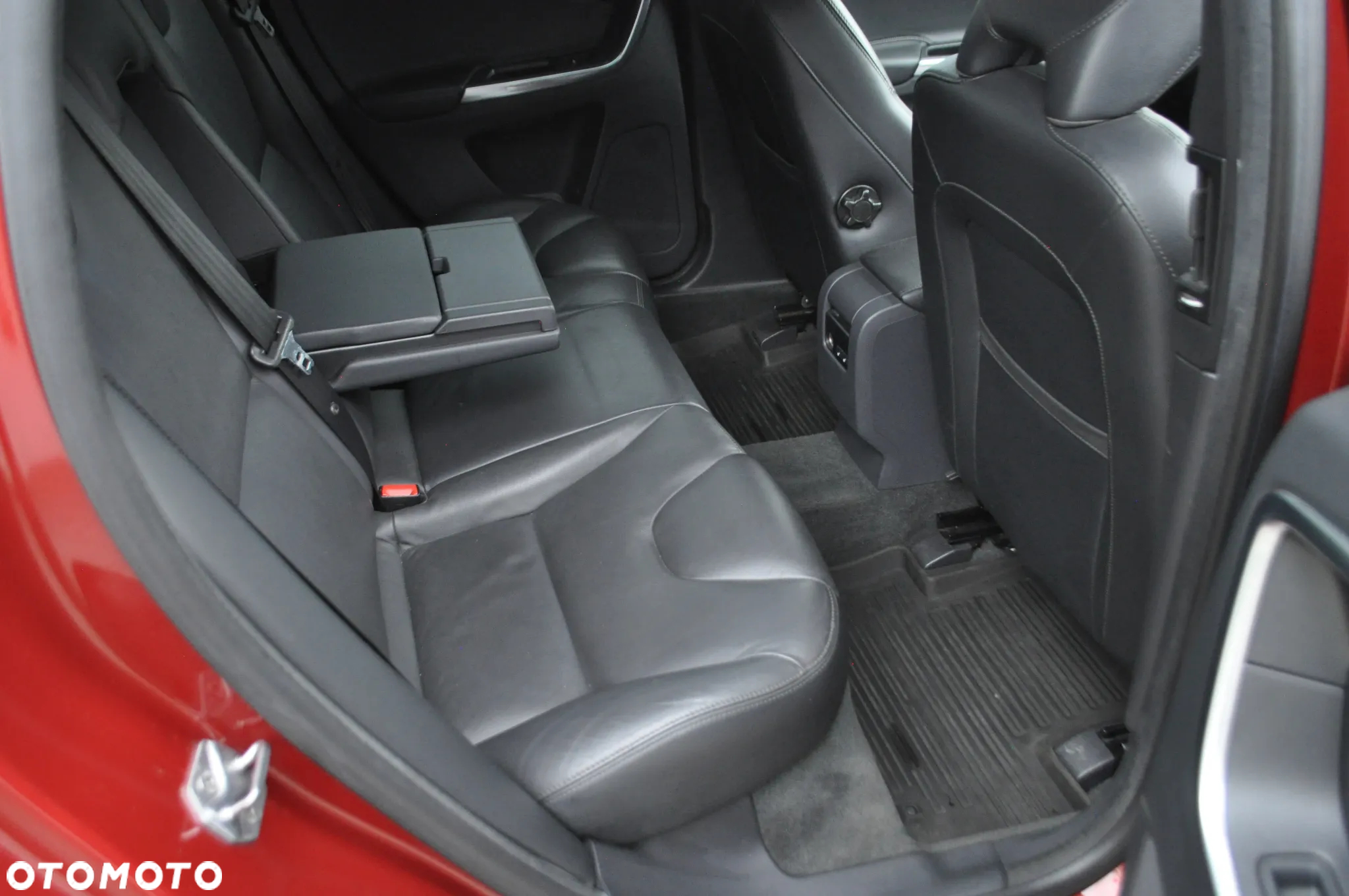 Volvo XC 60 D4 Drive-E Momentum - 21