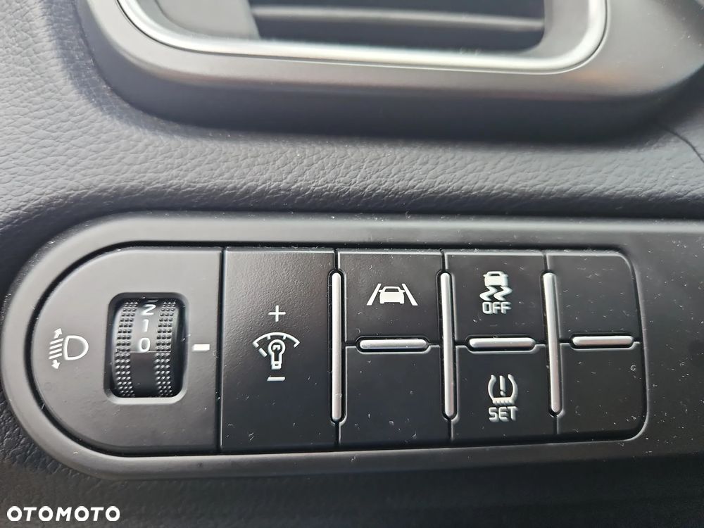 Kia XCeed 1.5 T-GDI M - 20