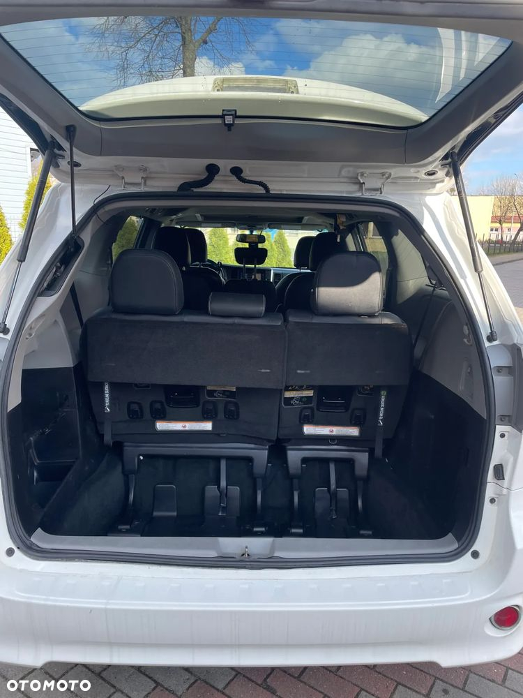 Toyota Sienna 3.5 V6 SE - 12