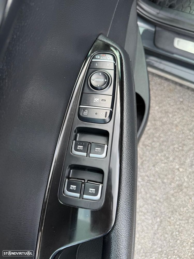 Kia Optima SW 1.7 CRDi TX - 19